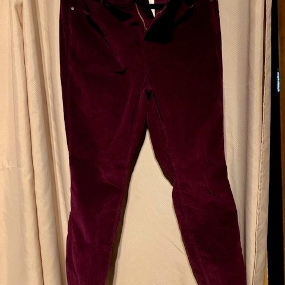 Bombshell Skinny Corduroy High-Rise Jean